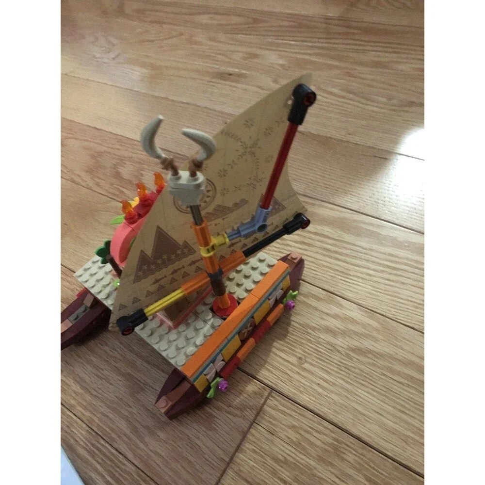 LEGO Disney Princess Moana Wayfinding Boat 43210 Complete‎ w/ manual without Box
